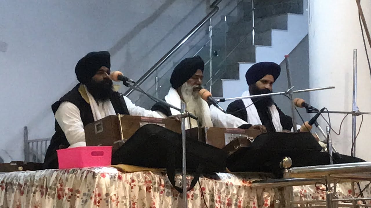 ਧਨਾਸਰੀ ਮਹਲਾ ੧ ਆਰਤੀ ੴ ਸਤਿਗੁਰ ਪ੍ਰਸਾਦਿ ॥