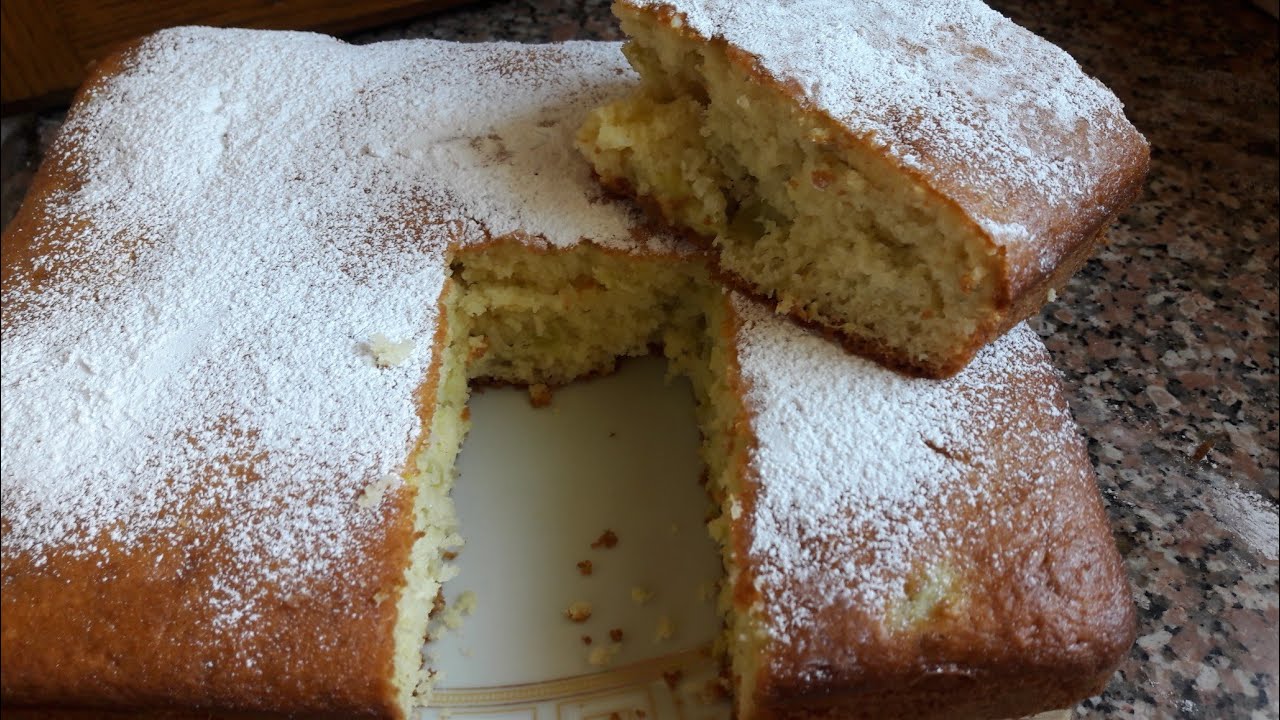 Délicieux gâteau à la rhubarbe