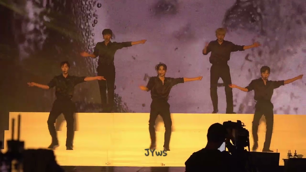 SF9 Move (로드 투 킹덤 ver.) 241005 fan con 8antasia SF9