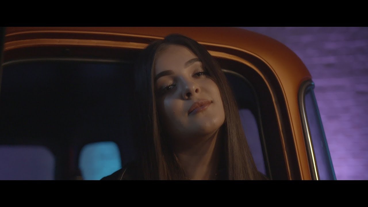 Adéla Krejdlová — Hra (Oficiální videoklip)
