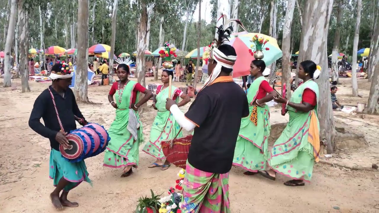 বোলপুর সোনাঝুরি হাট আদিবাসী নৃত্য // bolpur sonajhuri haat // শনিবারের হাট // bolpur santiniketan