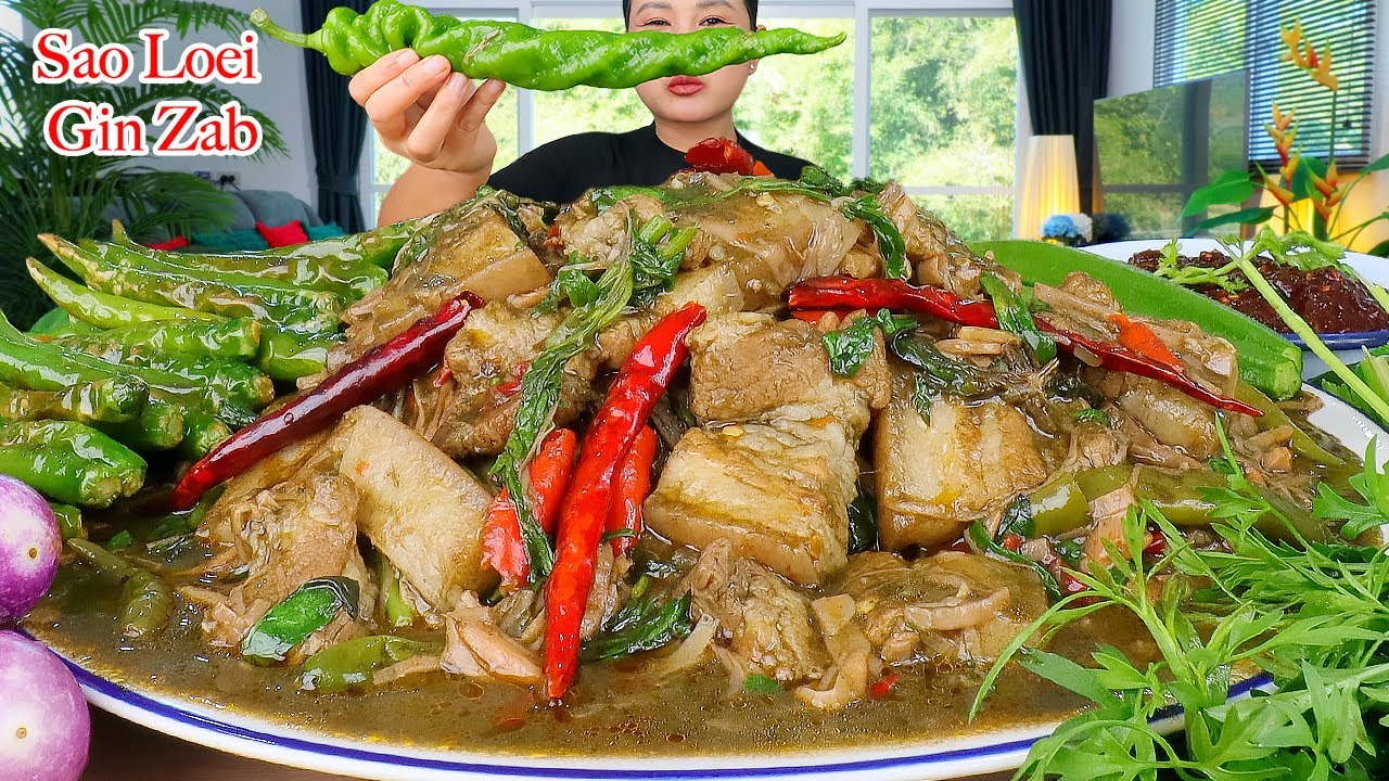 กินหมกหน่อไม้ใส่หมูสามชั้น ‼️แจ่วปลาร้า พริกสกรู ผักมาเป็นสวนแซ่บๆจ้า 