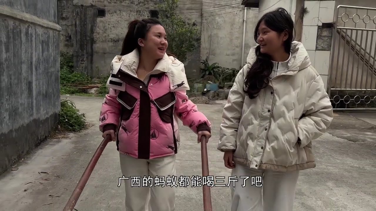 年味渐浓！三叔放飞自我，表妹豪车接送超有排面