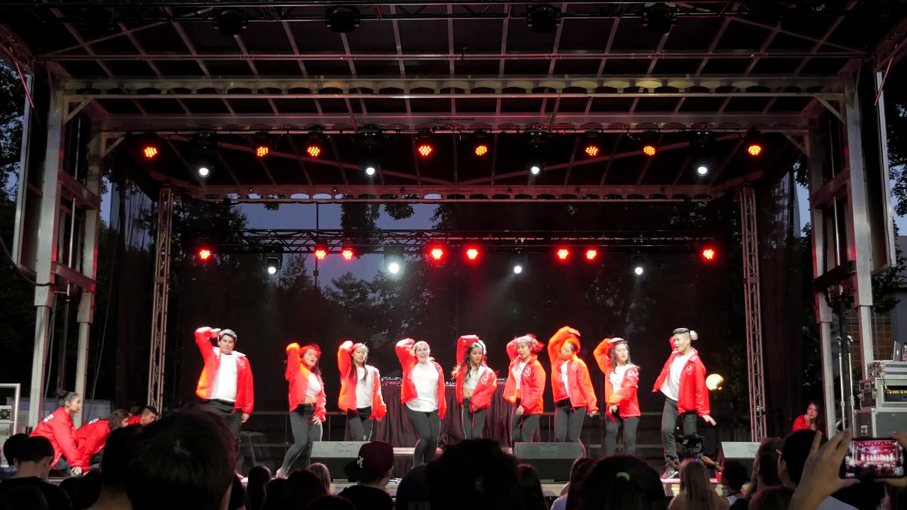 SoNE1 K-Pop Medley (Blackpink, Wanna One, & more) @ the Buzz 2017
