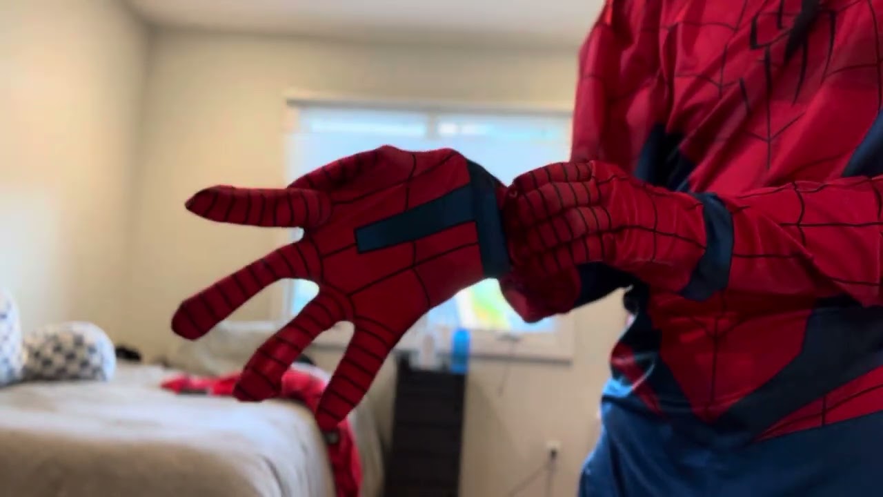 SPIDER-MAN: SUIT UP (a short fan film/asmr video)