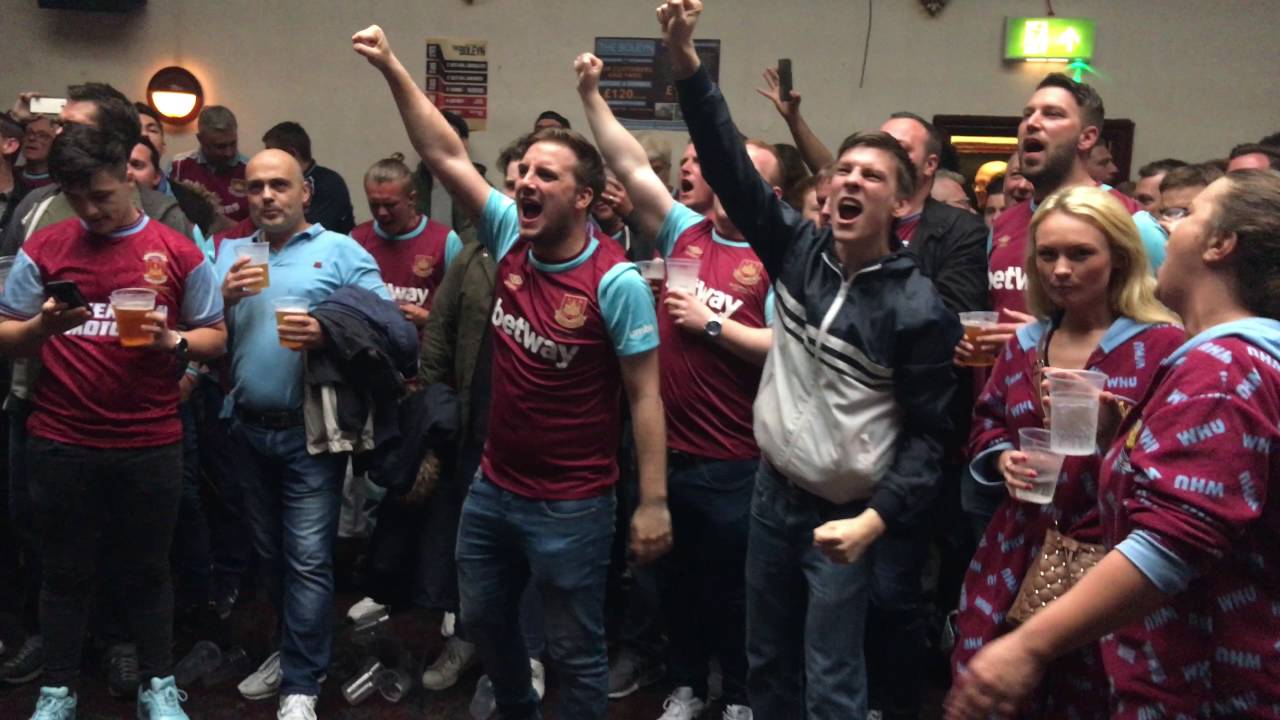 In the Boleyn pub before the final match at Upton Park, West Ham United vs. Manchester united