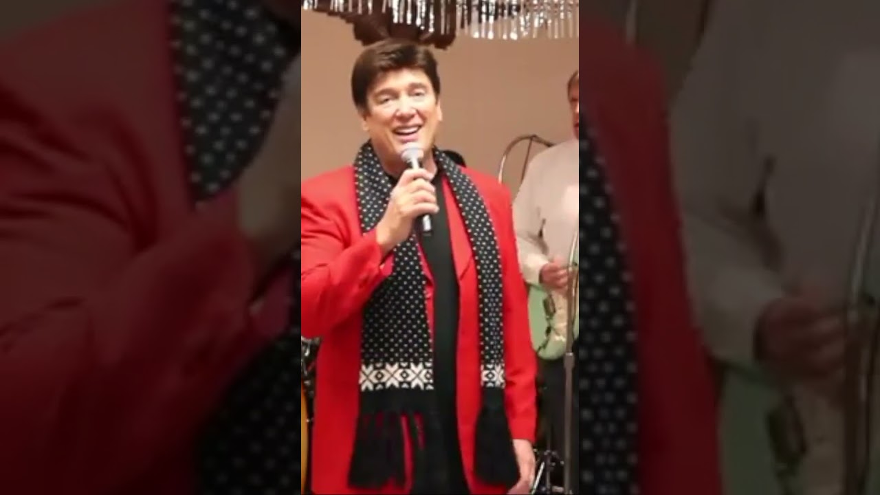 Ronnie McDowell sings 'Ruin My Bad Reputation