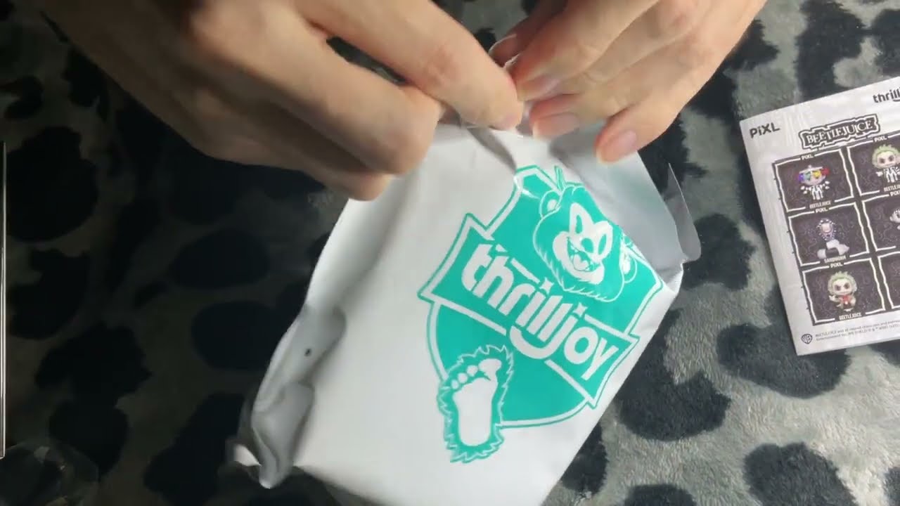 PIXL Thrilljoy Beetlejuice figure unboxing 😍