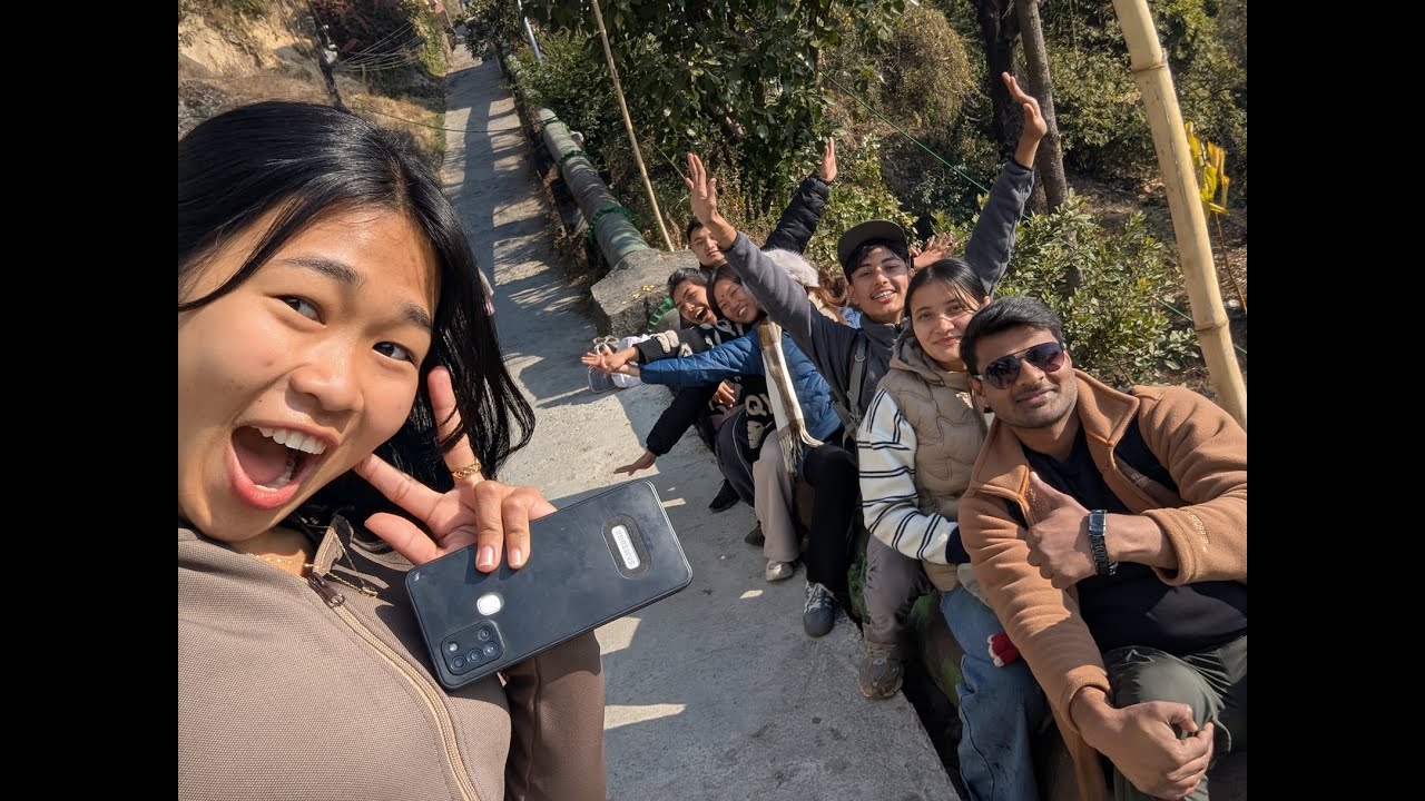 Wanderung in Sundarijal- Vlog #2 Video auf Deutsch