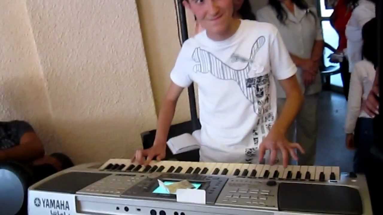 #PİYANİST #ERSAN MERT & NURAY RAMADANOV #BG (OMURTAG )  ( KİUCHEK 1 ) 2012