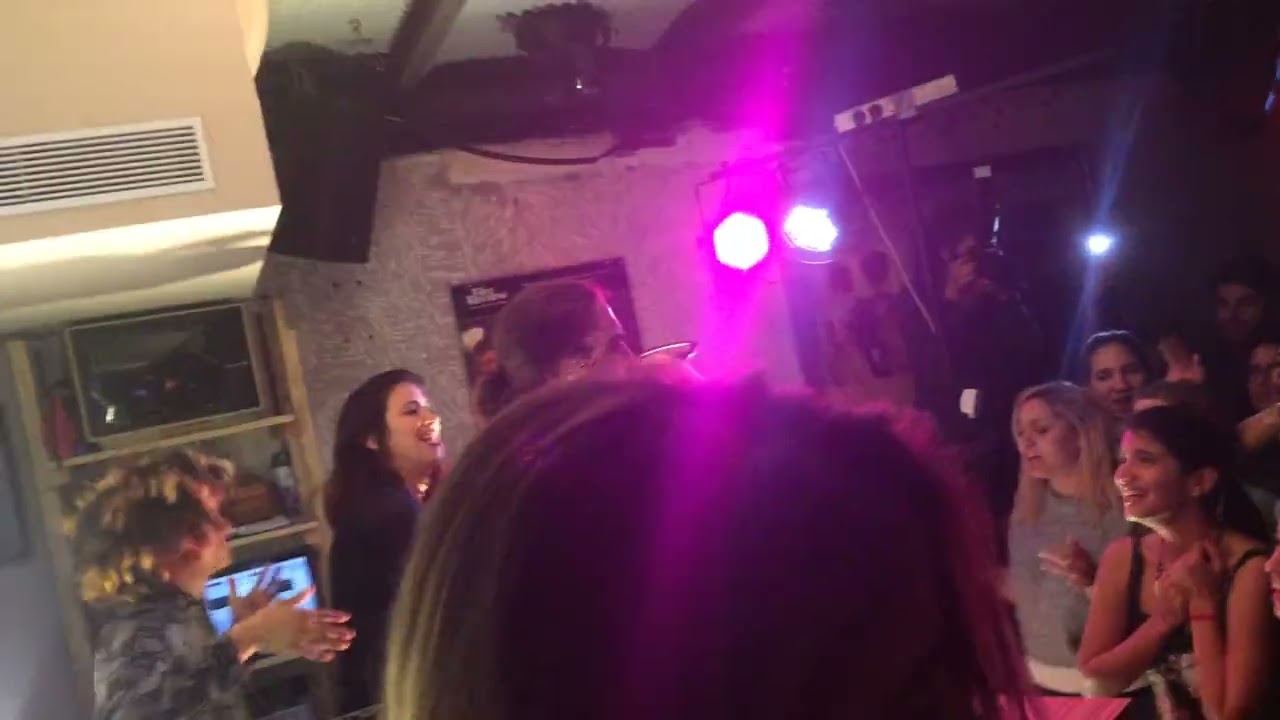 Dennis Lloyd - Playa (Say That) Live