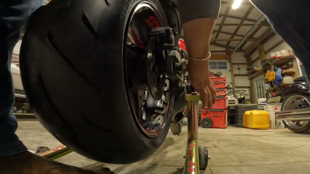 How to install the rear wheel —2006 Gsxr 600–