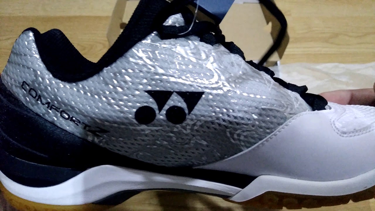 Unbox YONEX POWER CUSHION COMFORT Z