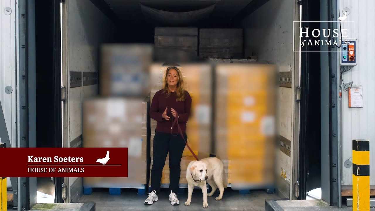 Ruim 80.000 kilo diervoer van DierenLot voor Oekraïne - House of Animals