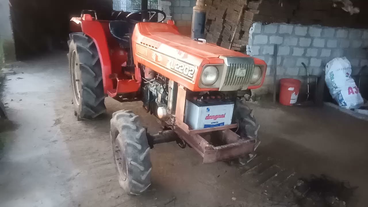 M&aacute;y c&agrave;y kubota 2202 hai cầu,  gi&aacute;  rẽ  nhất  thị trường,  m&aacute;y rất chất lượng,  LH 0329408848