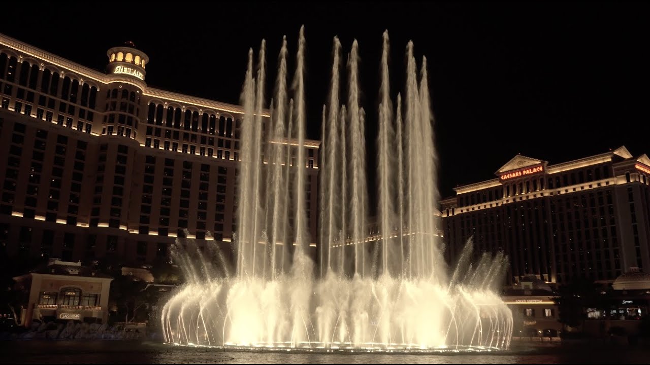 Fountains of Bellagio - Bad Romance (south view)