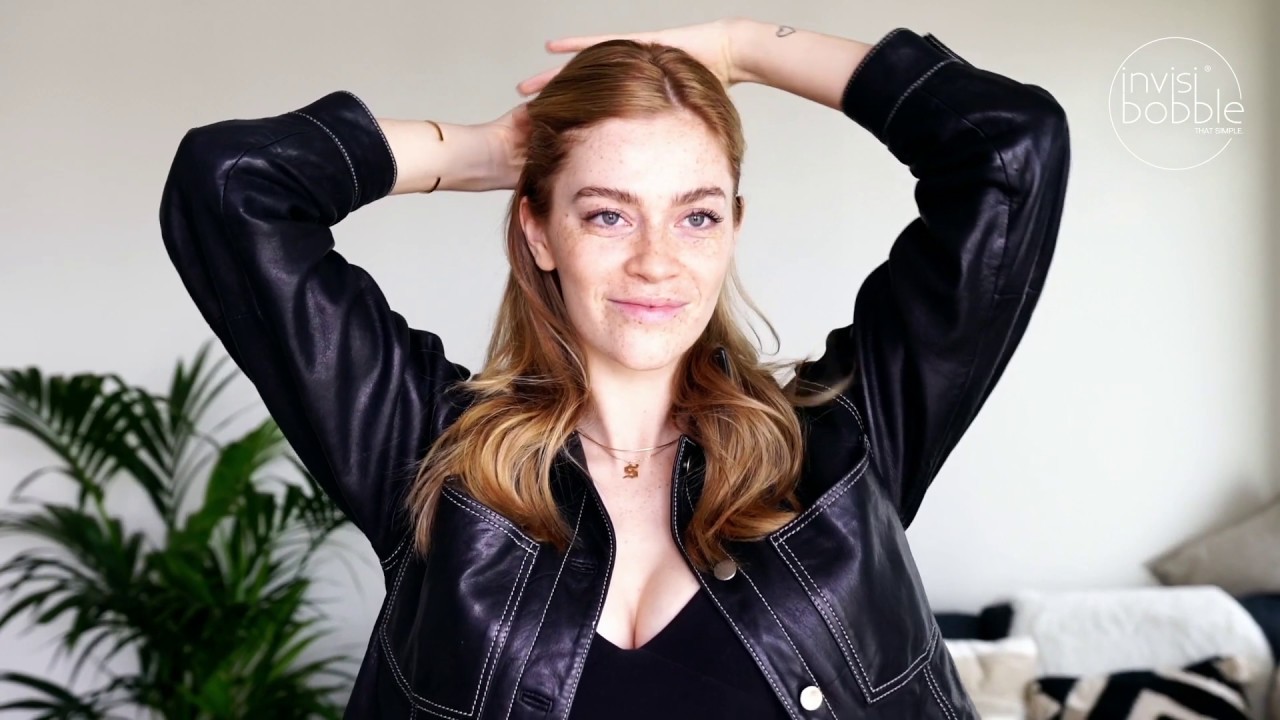 Discover the invisibobble&reg;  WAVER+ with @swalina &ndash; halfway back