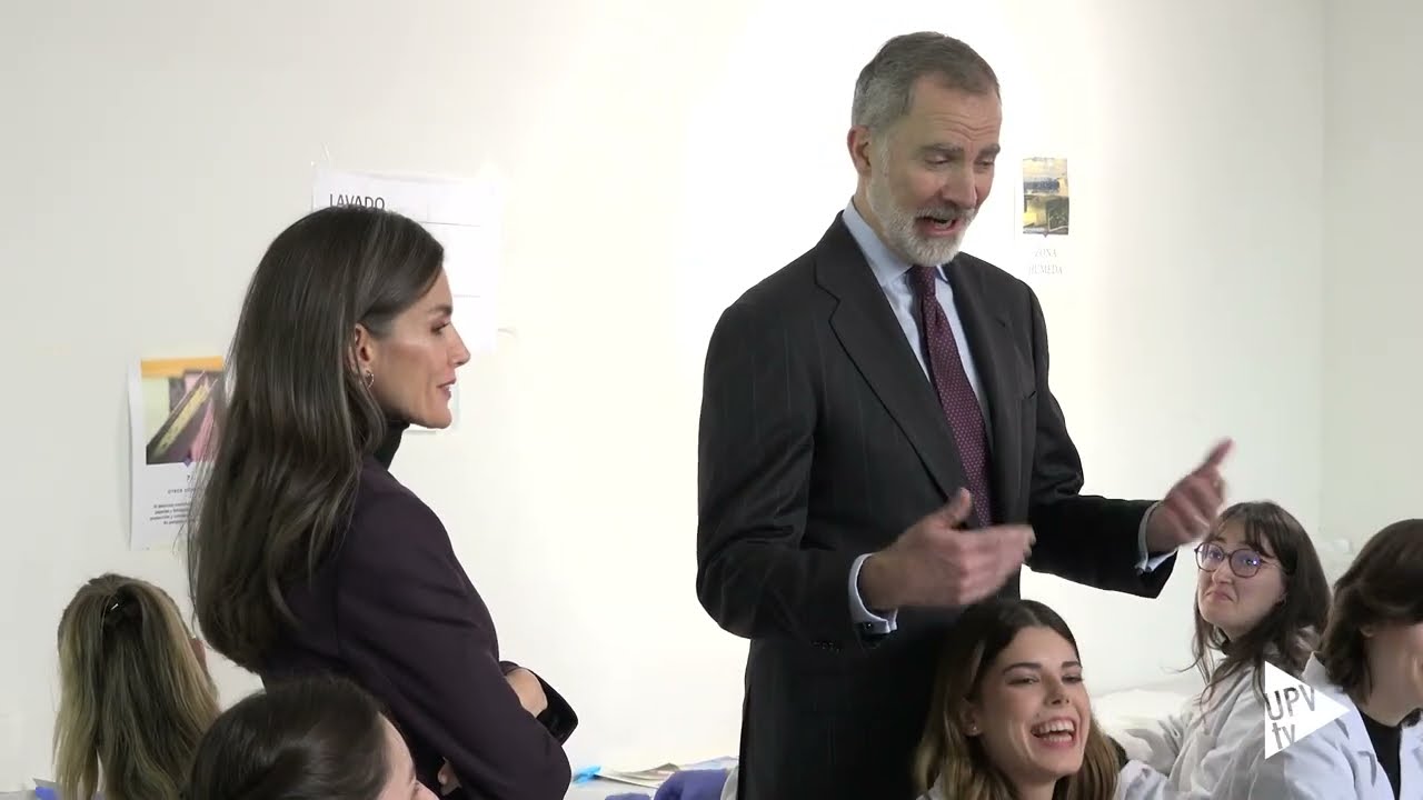 Los Reyes visitan el proyecto Salvem les Fotos UPV - Noticia @UPVComunica; 14-01-2025