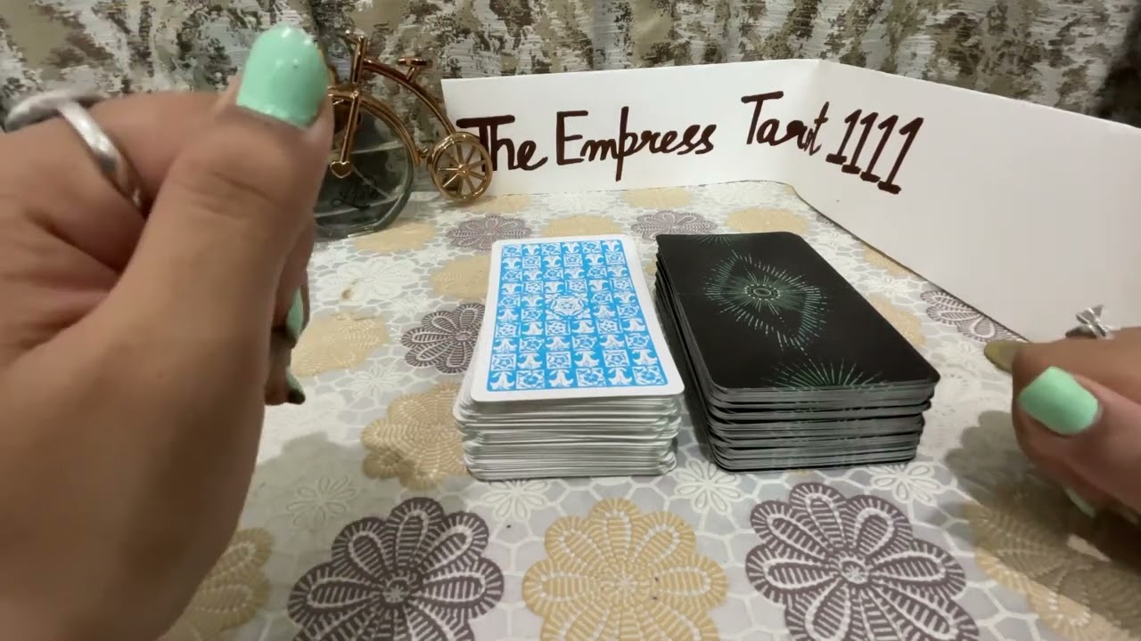 🔥GET FREE TAROT READING🔥#futurespousepickacardhindi #trendingtarot #trendingshorts #shortsviral