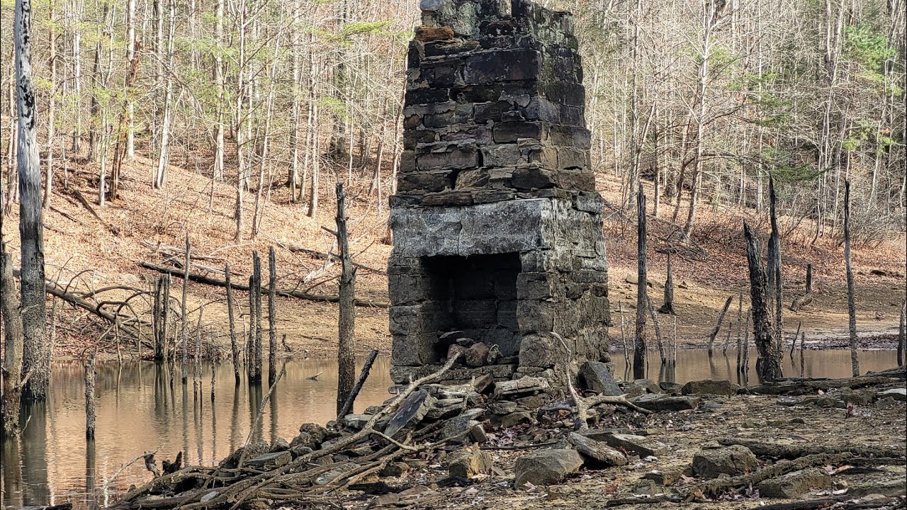Chimney in the Lake - Line Creek Laurel Lake Ky