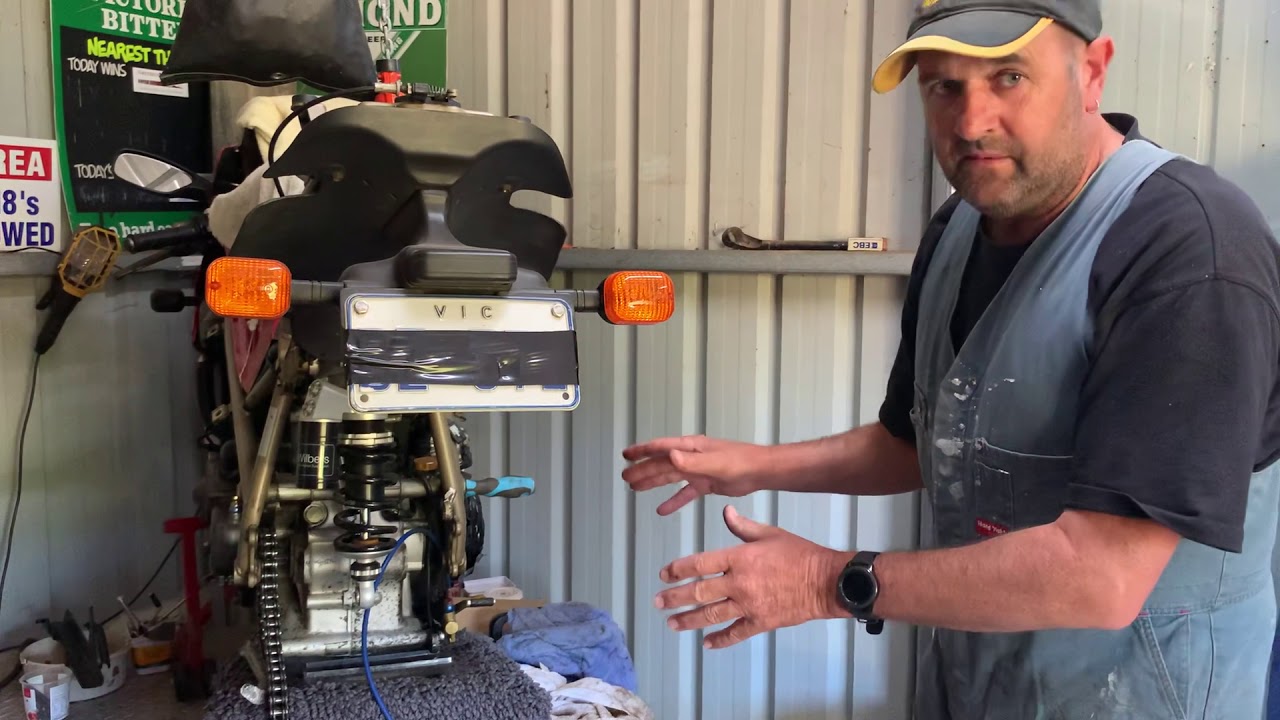 Ducati 916 seized suspension pivot bolt fix
