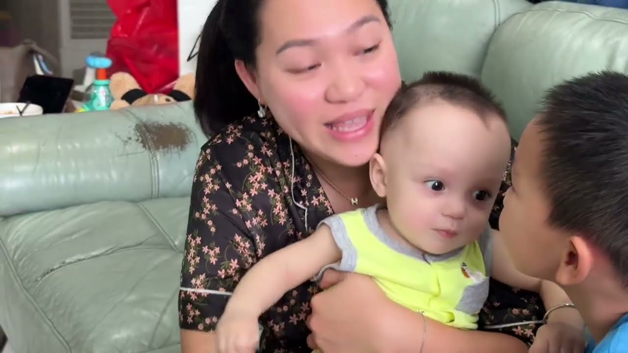 Vlog 2852 ll JADE VÀ BA VỀ MỸ, NAY NHÀ BUỒN HIU - DONALD ĐEO MẸ - DẪN DONALD ĐI ĂN SÁNG UỐNG CÀ PHÊ
