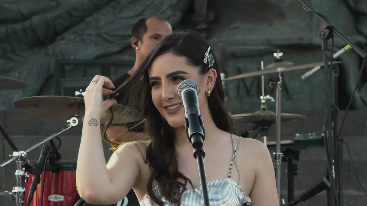 Intro | De Los Besos Que Te Di (Live At Monumento Benito Juárez)
