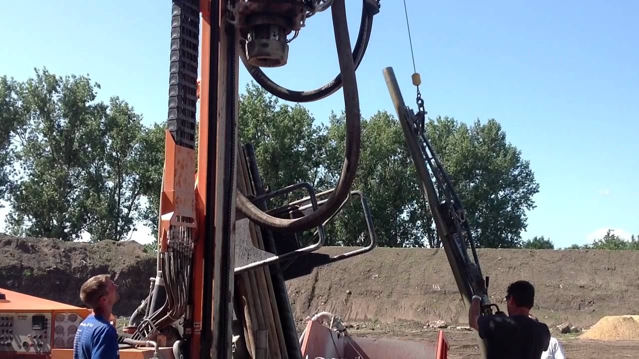 Bohrger&auml;t Rotomax XL GTCi beim Gest&auml;nge ziehen