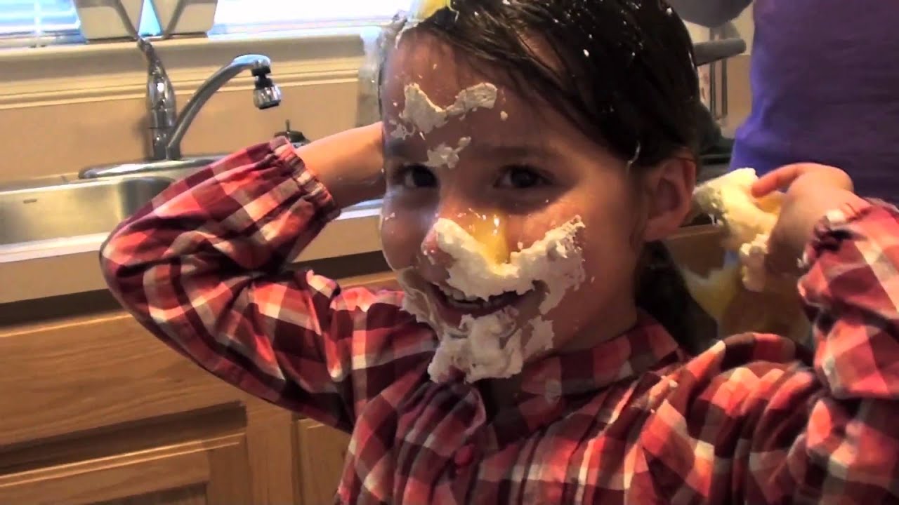 Pie in Annie's Face Turns into Food Fight (WK 16)
