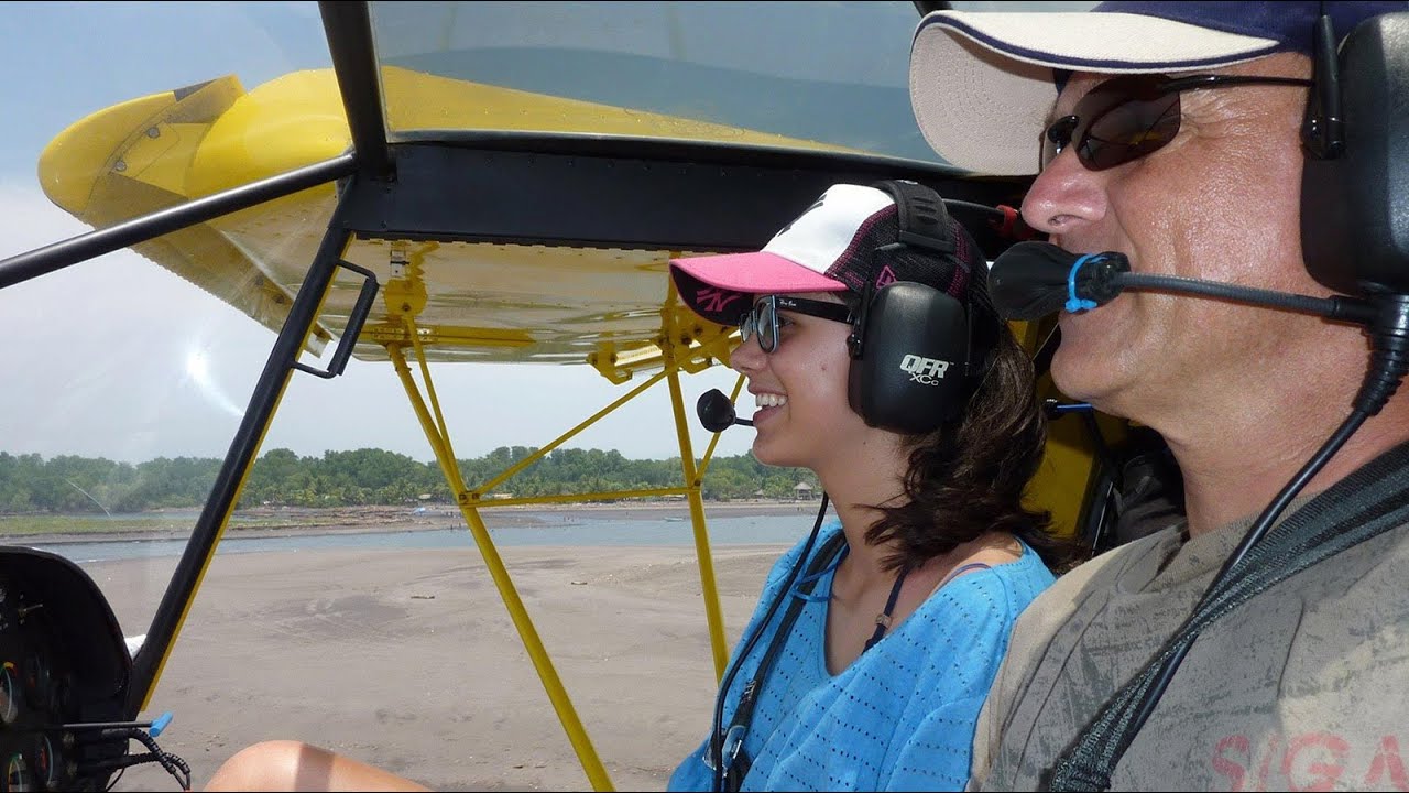 Flying with the doors off: STOL CH 750 light sport utility aircraft