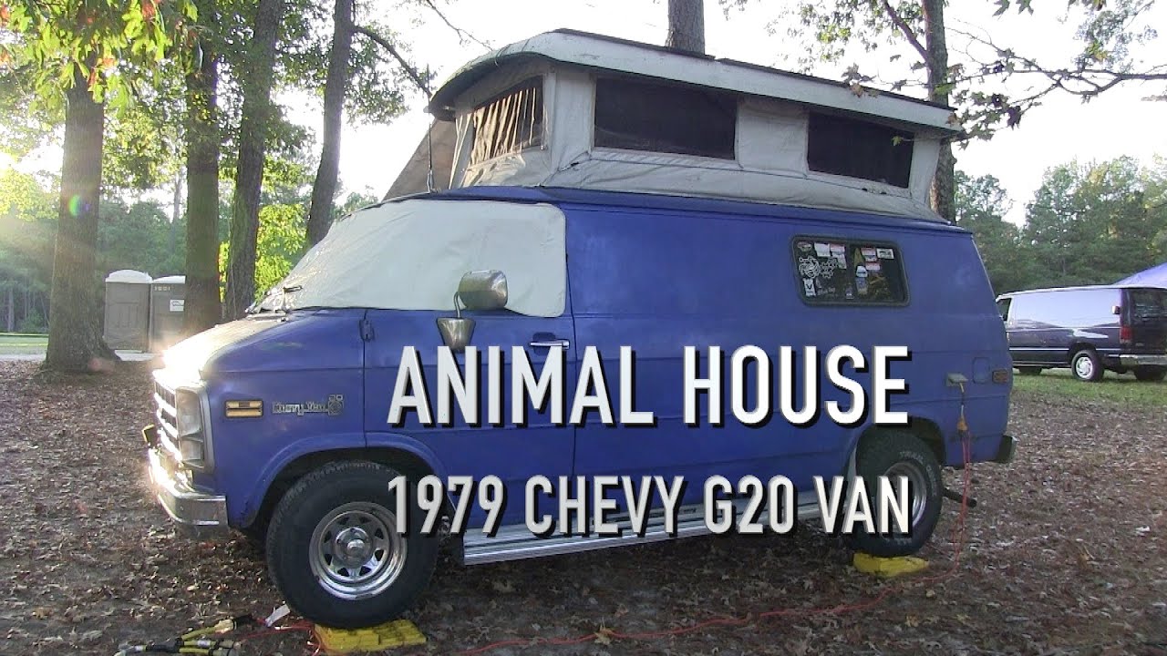 ЗВЕРИНКА! Chevrolet G20 Custom Van 1979 года.