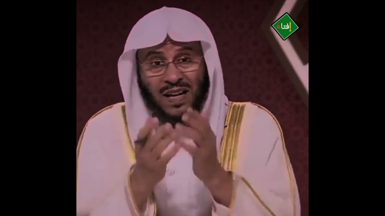 تقول زوجها عمره 80 سنة عمره ماركع لله ركعة فهجرته من سنوات فما حكم ذلك ؟الشيخ عزيز العنزي 