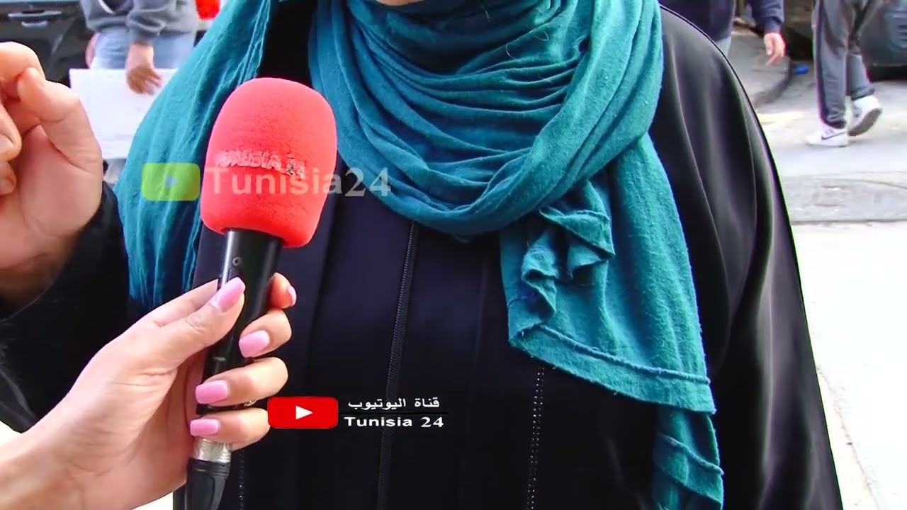 ابنها مدمن مخدراات..إزرق إشم إحربش..عايشة في رعب..كل يوم نشوف في الموت..يلزم هو يطلب فلوس وأنا نمد!