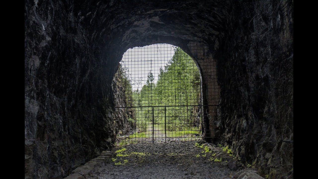 Hylätty junatunneli