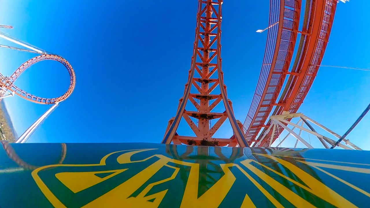 Давайте прокатимся на Viper в Six Flags Magic Mountain! Американские горки с видом спереди в 4K о...