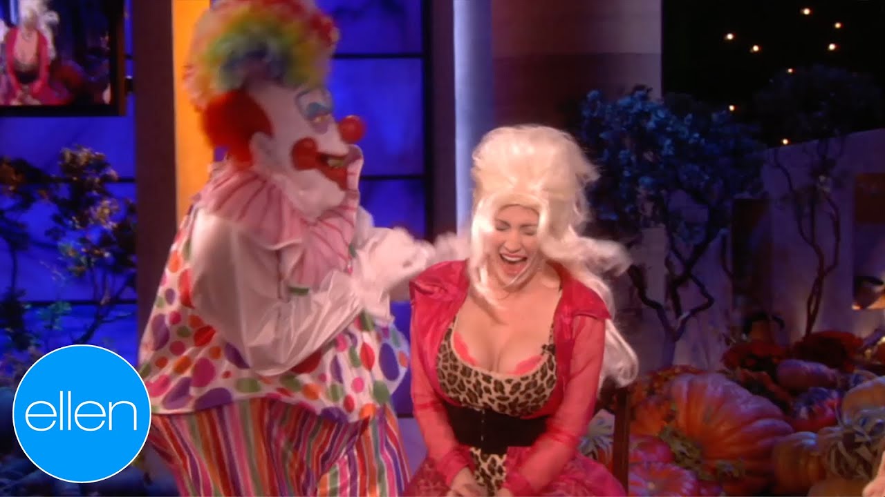 Kellie Pickler Gets Scared By a Clown (Season 7)