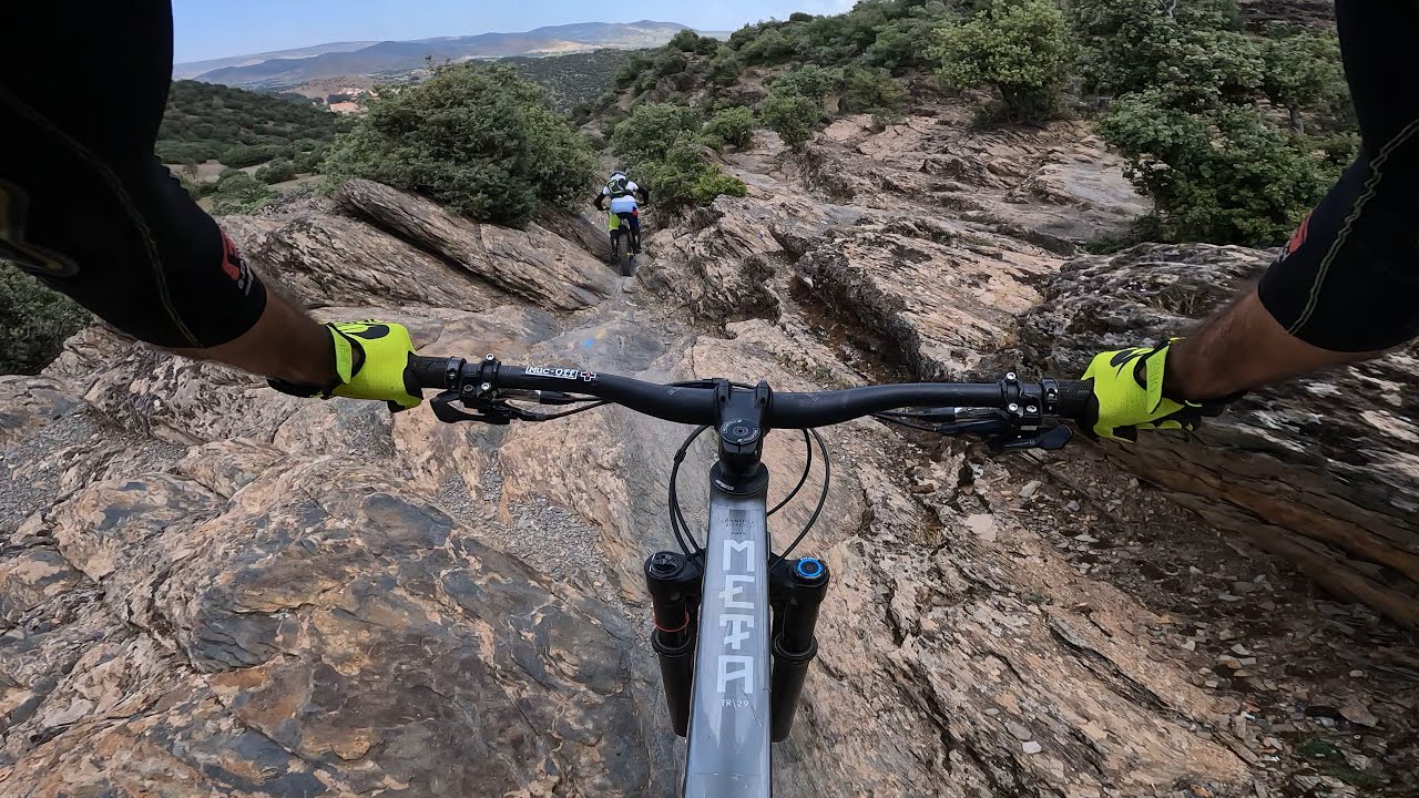 Third ride in that mountain (📍azrou, kharzouza,) big deference&rsquo;s with new bike commencal META tr/29