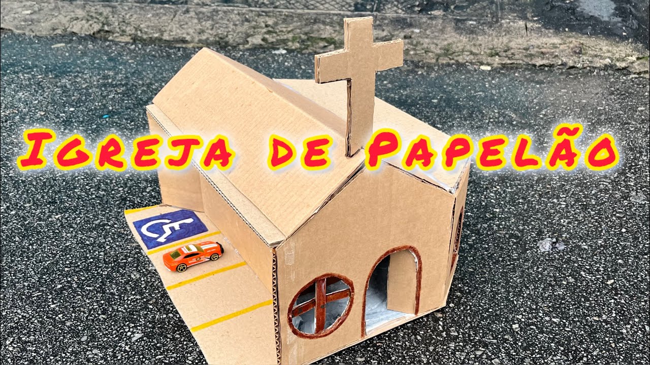 Igreja de papelão em miniatura