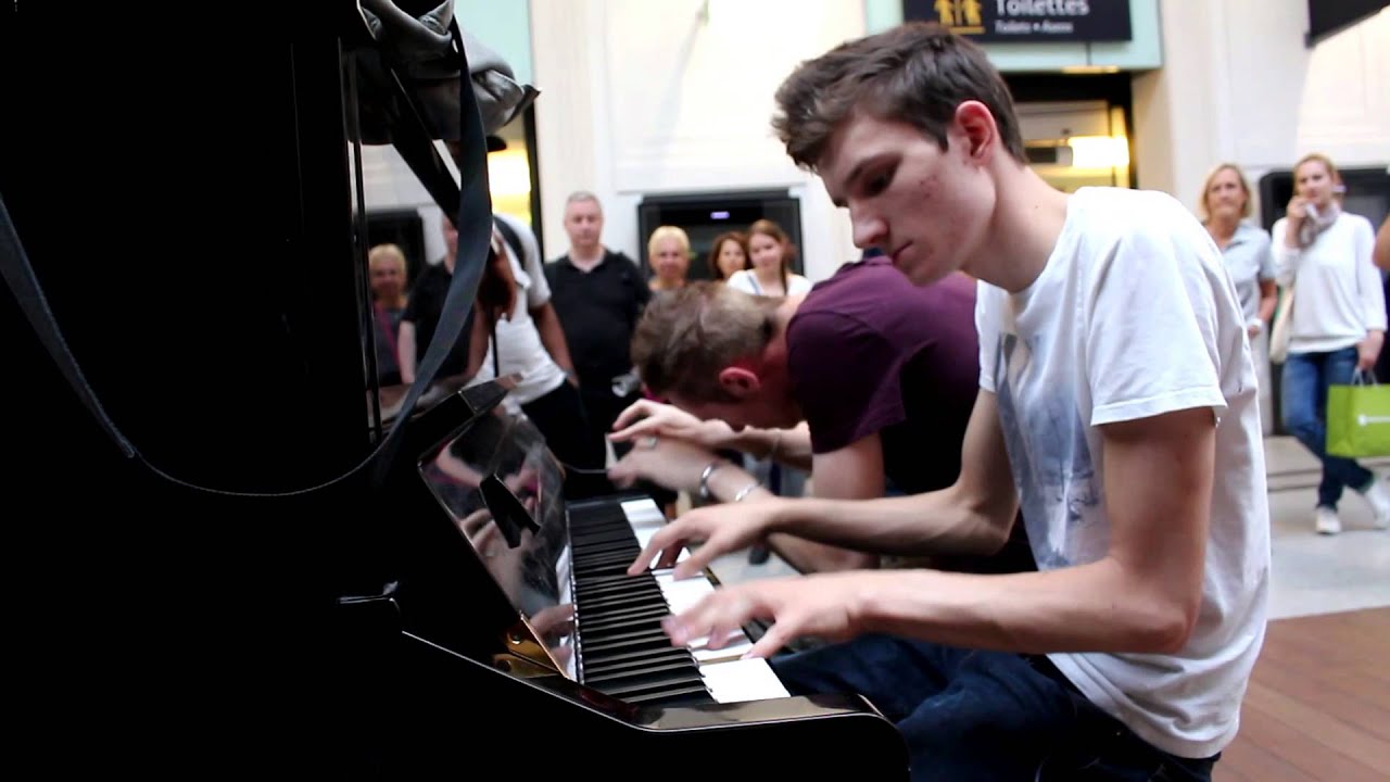 Piano St Lazare (Carl & Mattias)