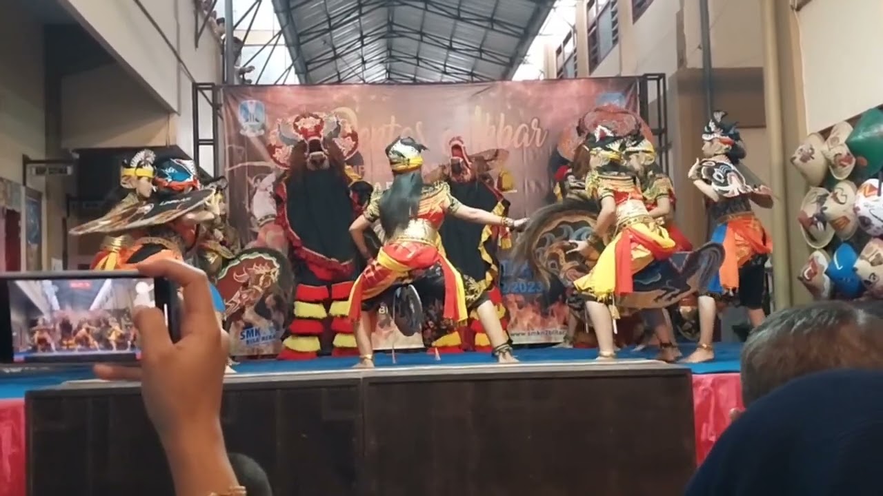 PENTAS AKBAR SMKN 2 BLITAR SENI TARI JARANAN                         X_MP 2