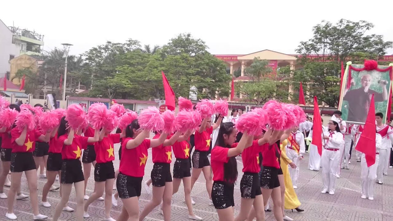 Lễ diễu hành của LĐ  THCS Đà Nẵng, Quận Ngô Quyền