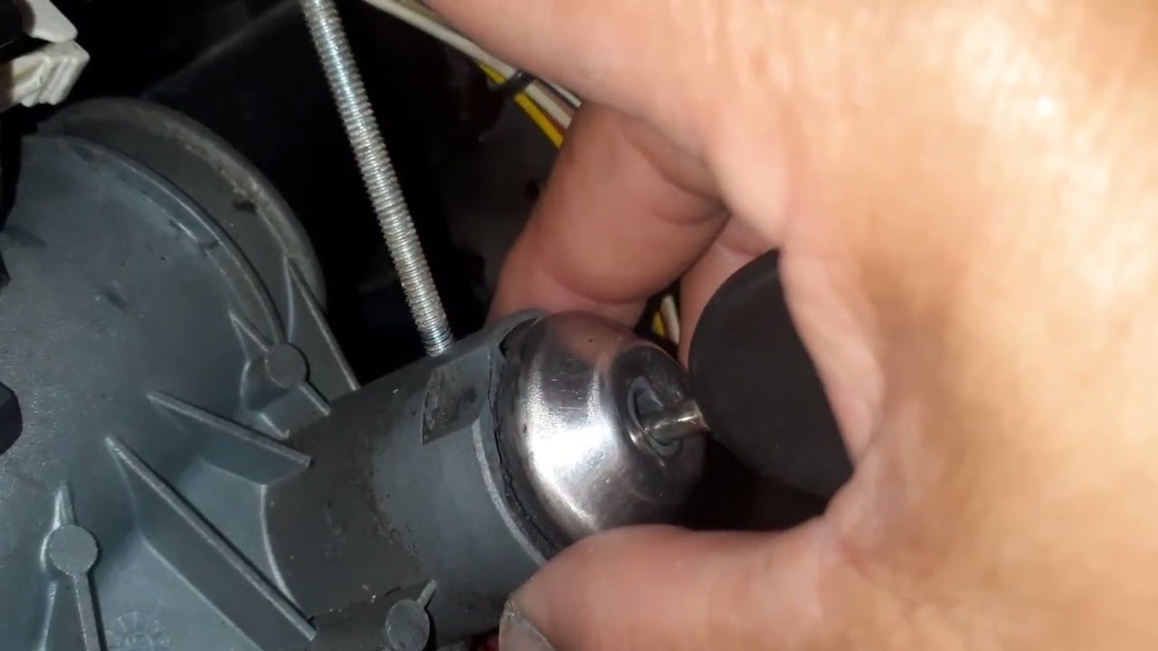 como trocar miolo de ignição  fiesta  e outros automóveis. passo a passo.