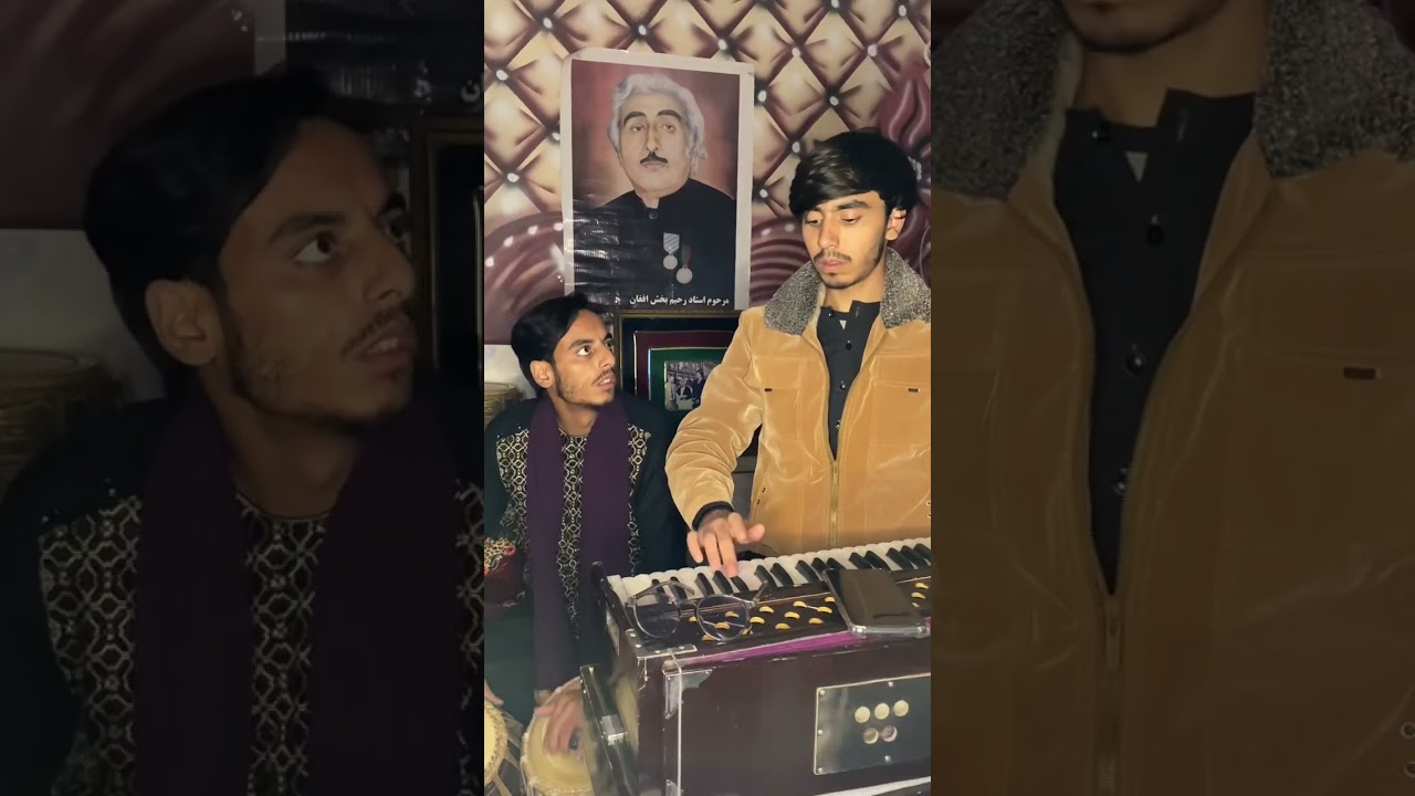 آهنگ زیبای بی خودی های دل کپوز هندی  : Awaz Nazeem bakhsh : Tabla Nazim bakhsh