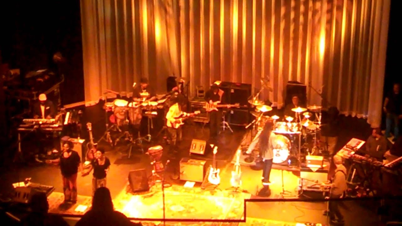 Ziggy Marley - Could You Be Loved (Bob Marley cover)