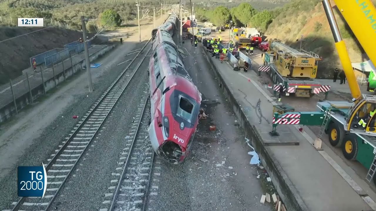 Spagna, nuovi incidenti ferroviari. Morto un macchinista
