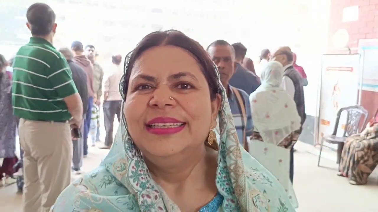 এমন সুন্দর পরিবেশে ভোট কোনোদিন দেখিনি। এভাবেই শেষ হোক।