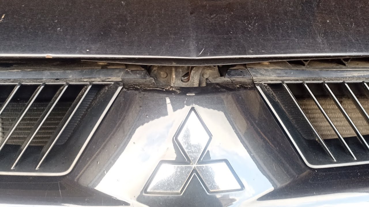 Mitsubishi Colt. Опорные подшипники + пыльник шаровой опоры.