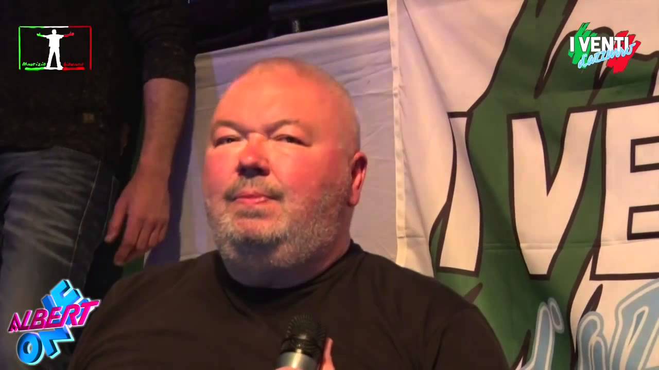 Albert One - For Your Love (Live at Teejater 2015)