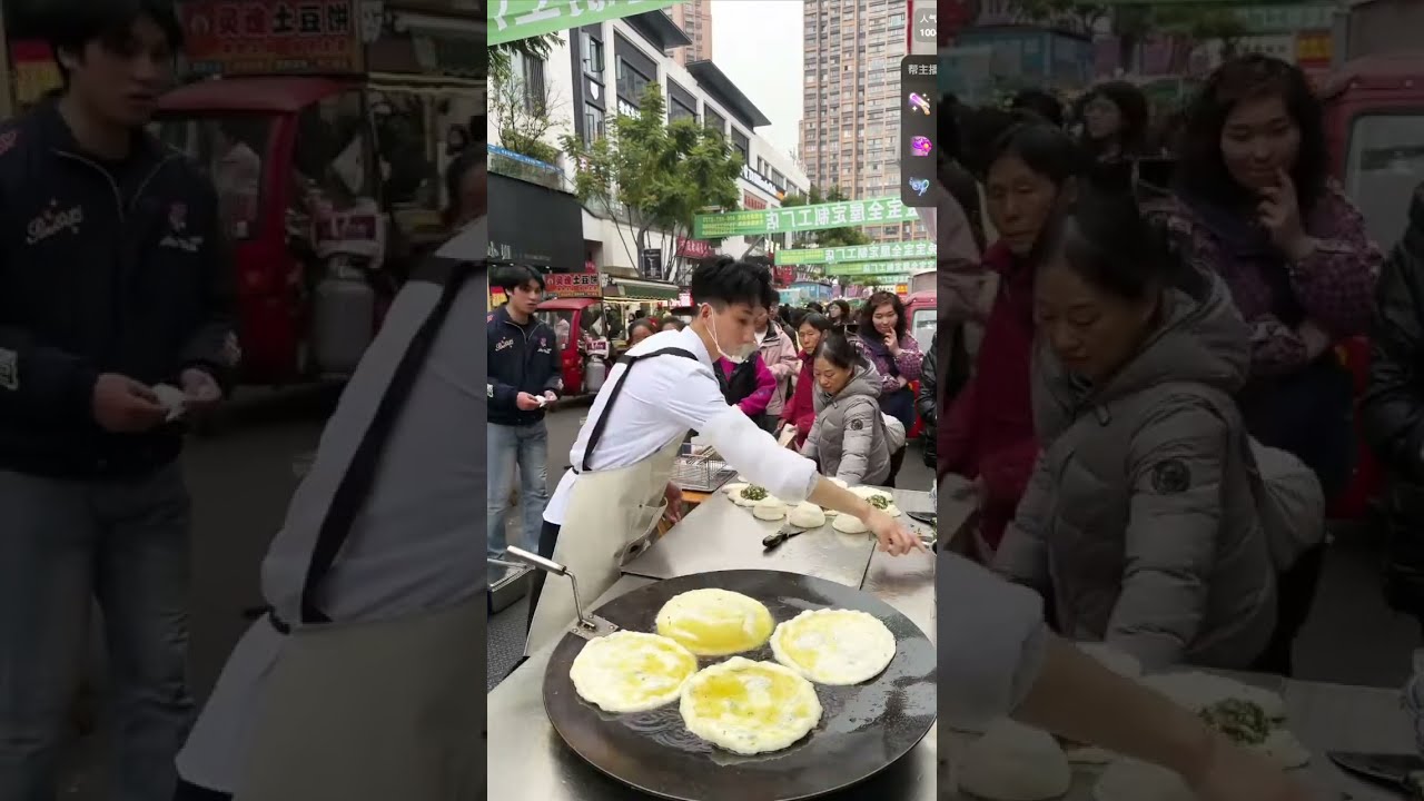LIVE 🔴 Viral Sichuan Scallion Pancake! Handsome Vendor • 3 Per Person Limit • Crazy Long Line