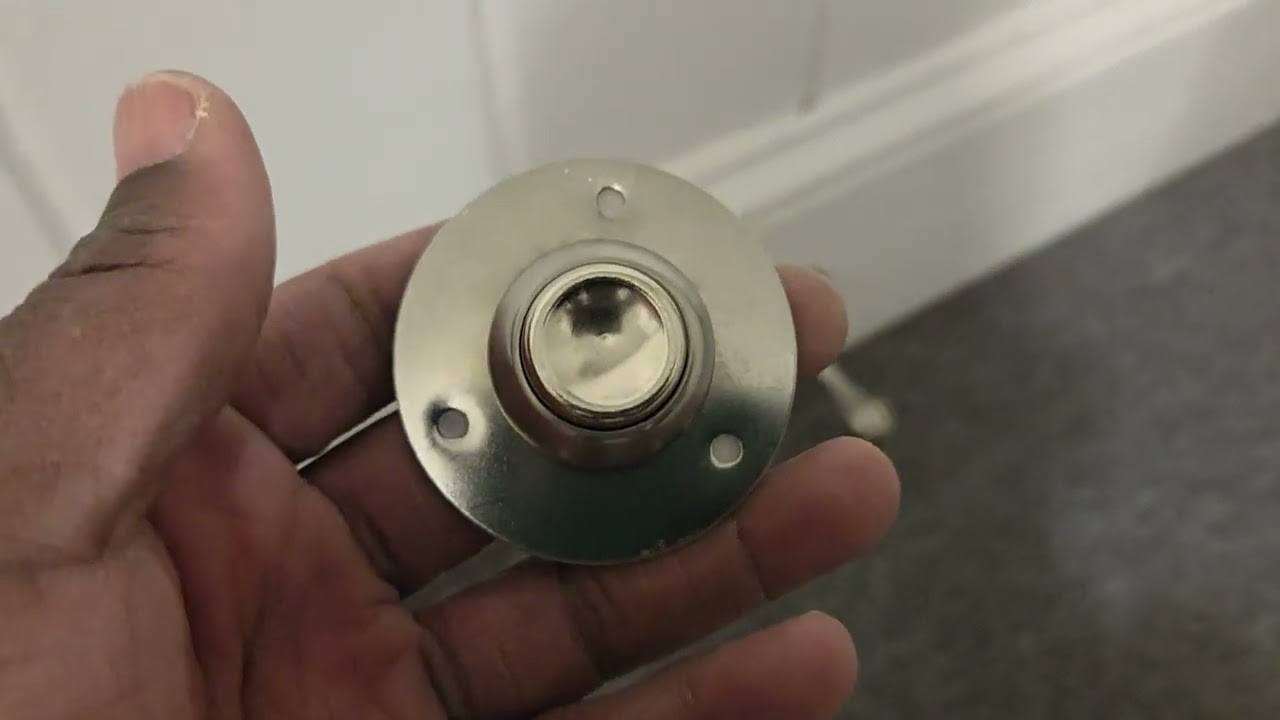 Обзор магнитного дверного упора